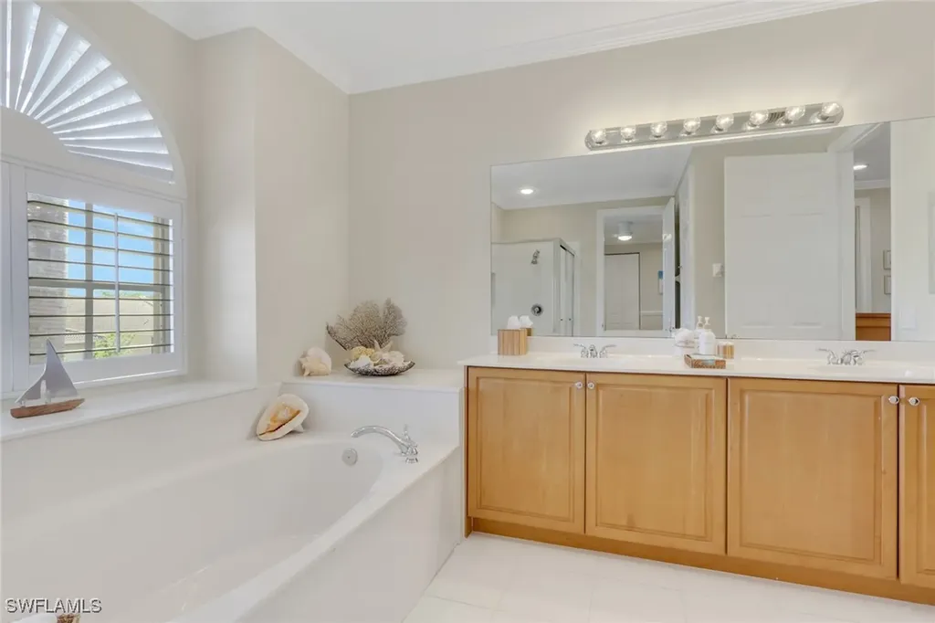 1859 Ivory Cane Point Naples FL 34119