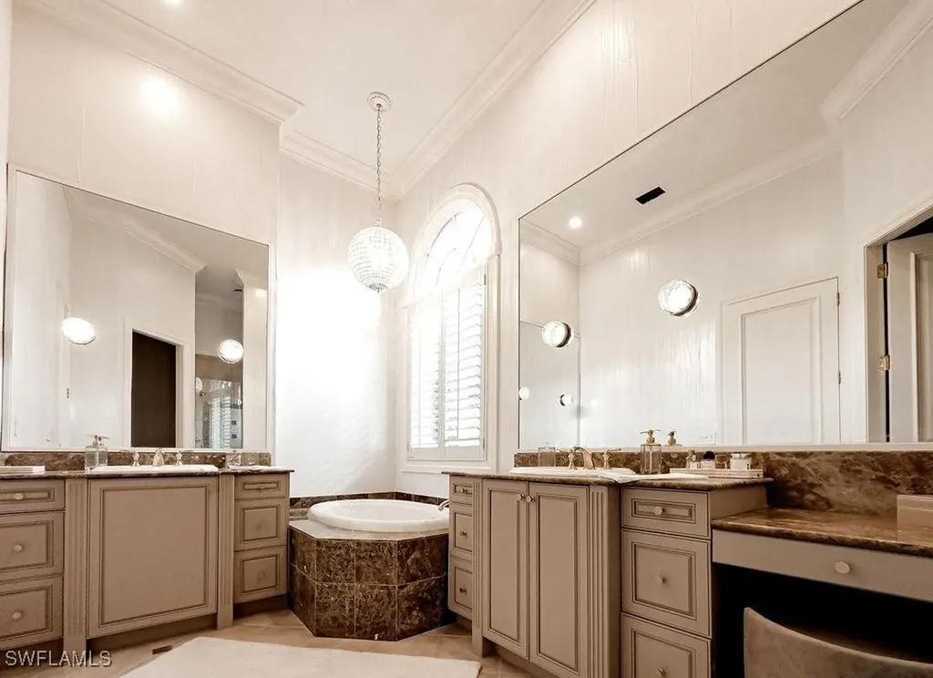 15627 Villoresi Way Naples FL 34110