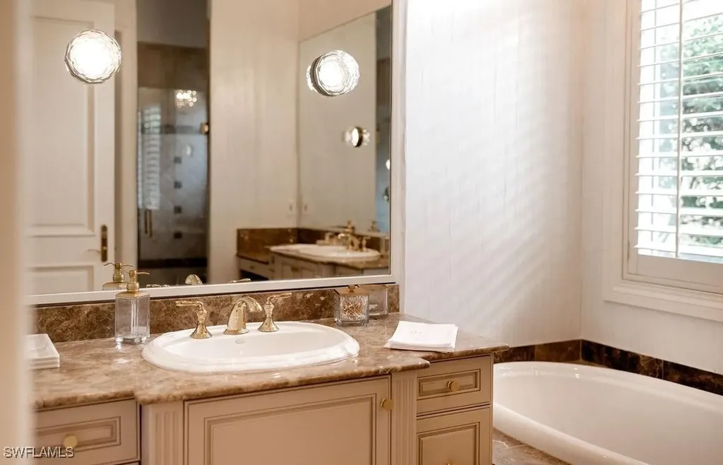 15627 Villoresi Way Naples FL 34110