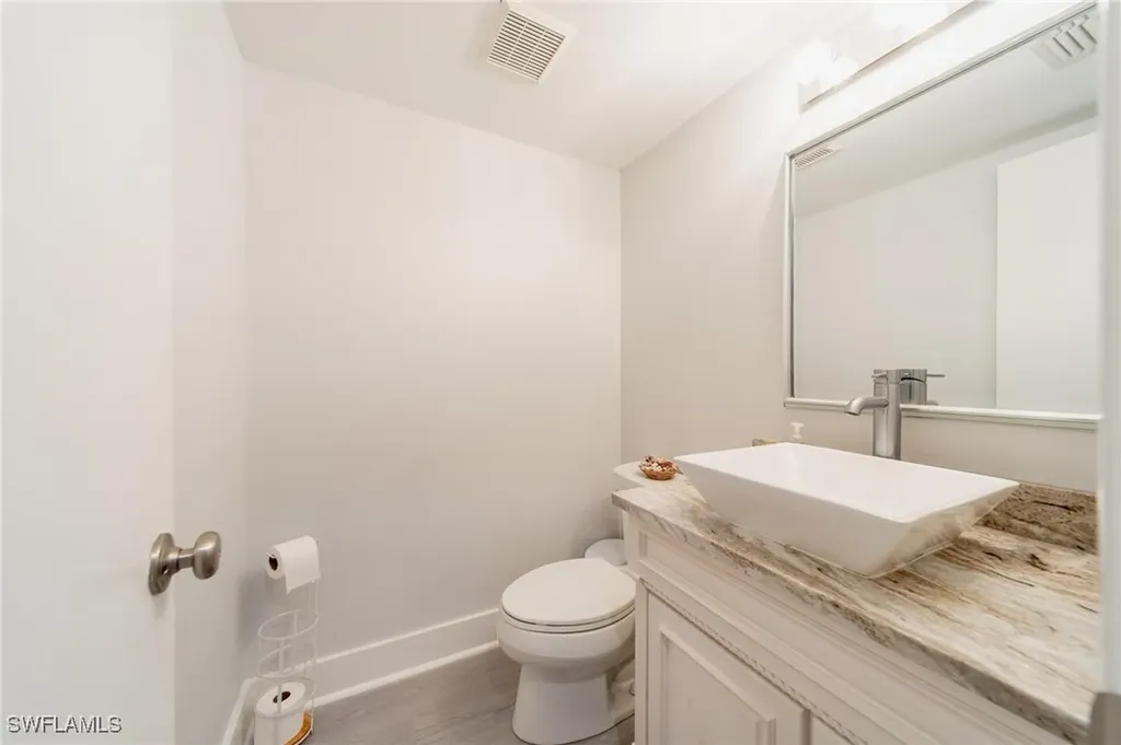 820 Meadowland Drive Naples FL 34108