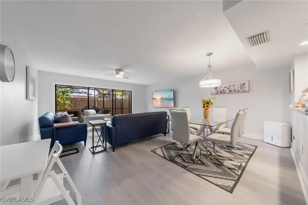 820 Meadowland Drive Naples FL 34108