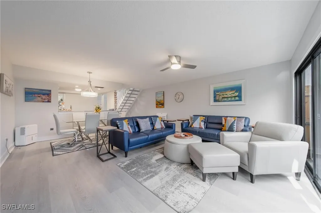 820 Meadowland Drive Naples FL 34108