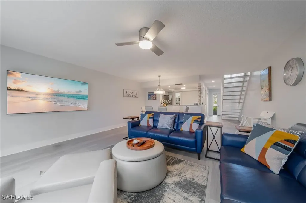 820 Meadowland Drive Naples FL 34108