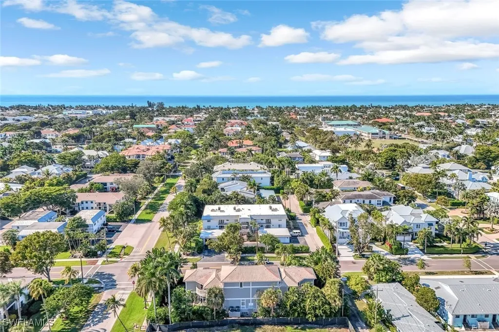 993 8th Street S Naples FL 34102