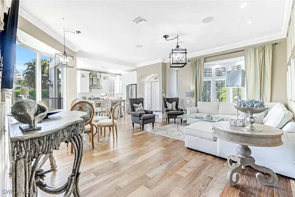 993 8th Street S Naples FL 34102