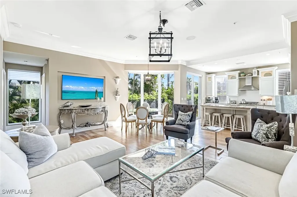 993 8th Street S Naples FL 34102
