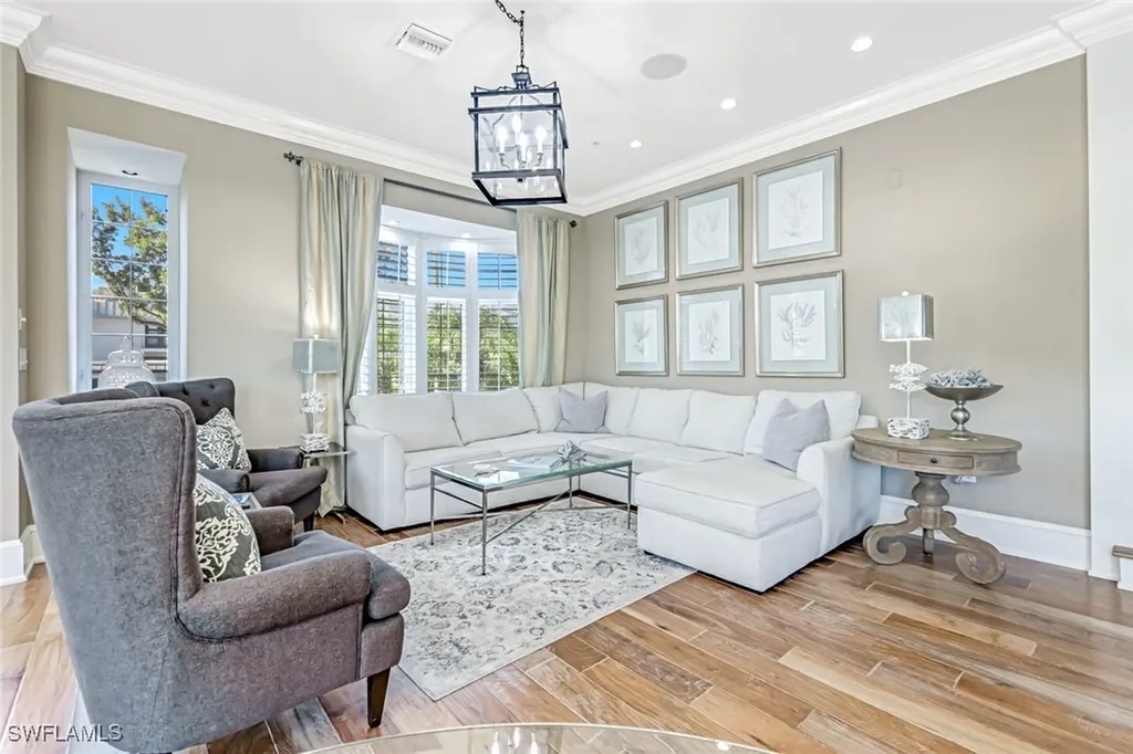 993 8th Street S Naples FL 34102
