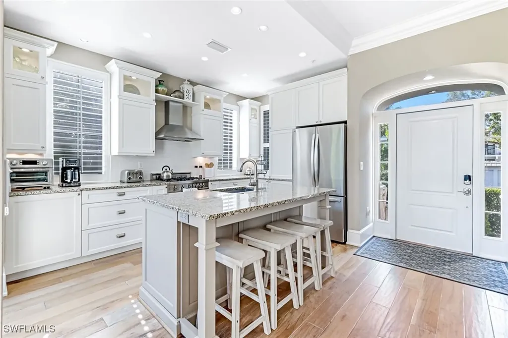 993 8th Street S Naples FL 34102