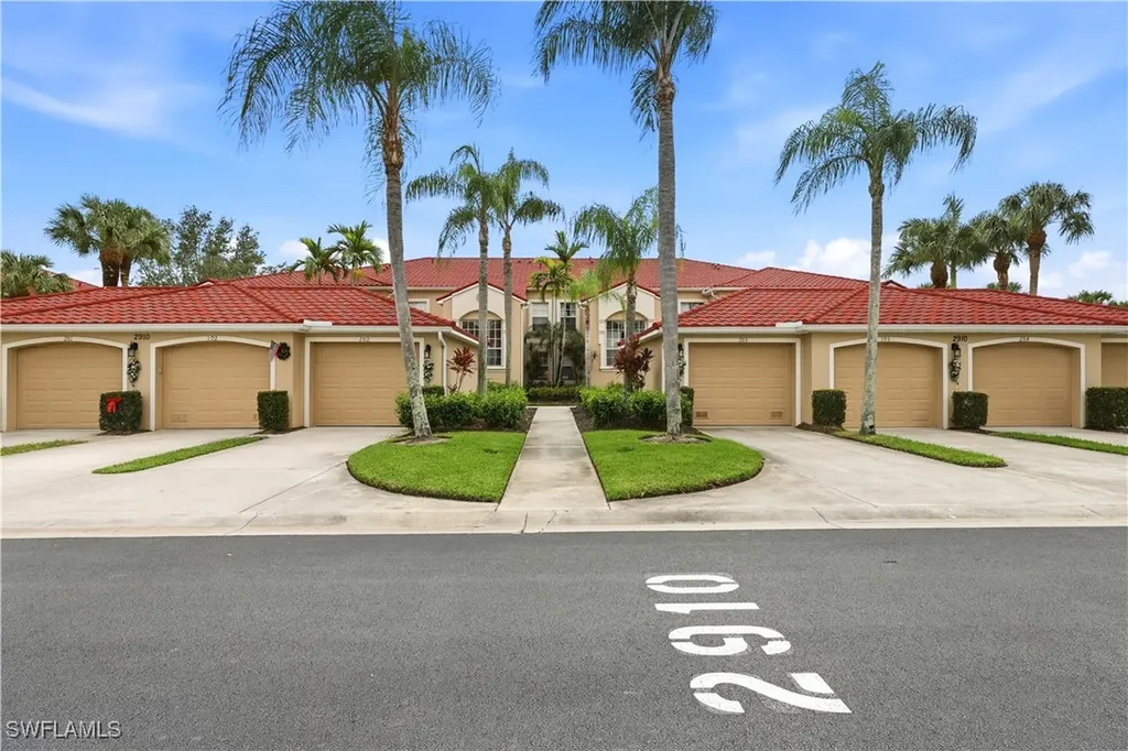 2910 Cypress Trace Circle Naples FL 34119