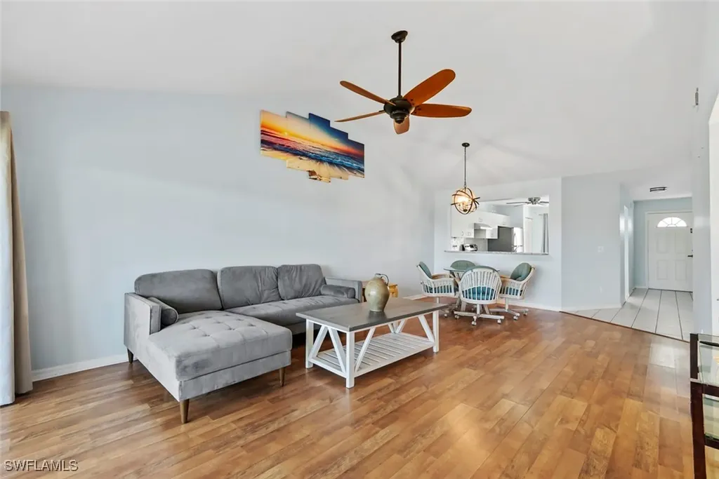 121 Gabriel Circle Naples FL 34104