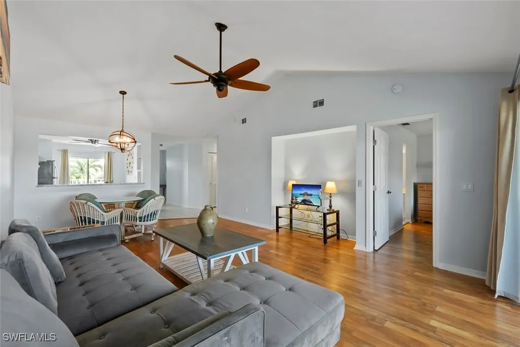 121 Gabriel Circle Naples FL 34104