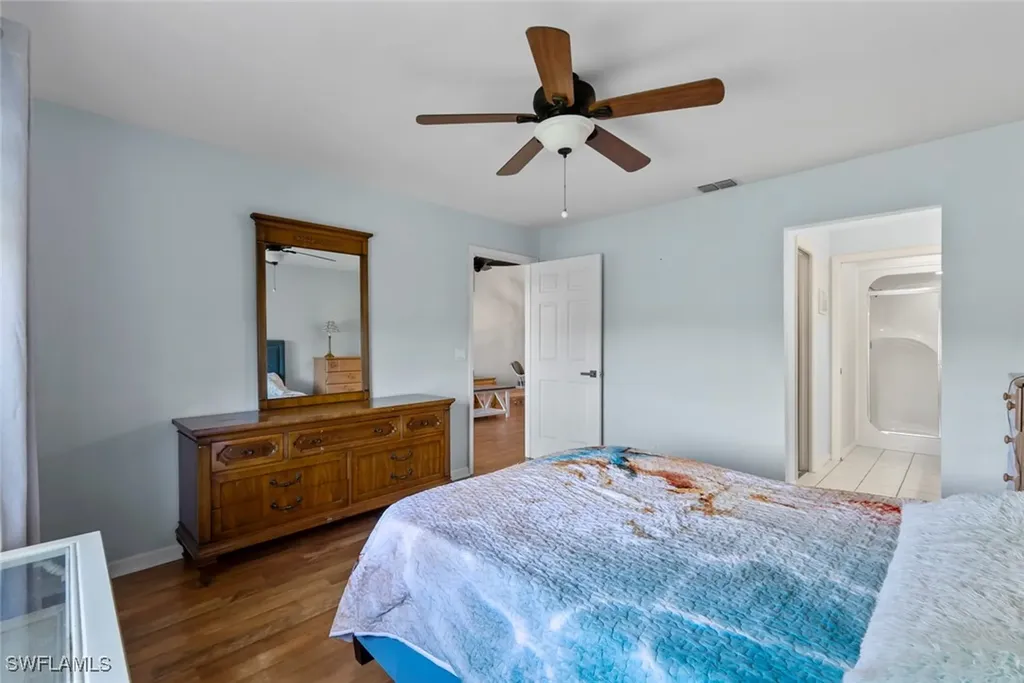 121 Gabriel Circle Naples FL 34104