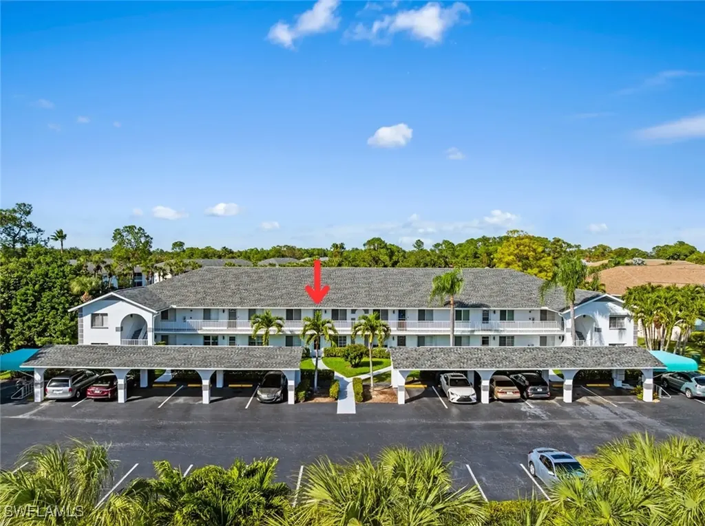 121 Gabriel Circle Naples FL 34104
