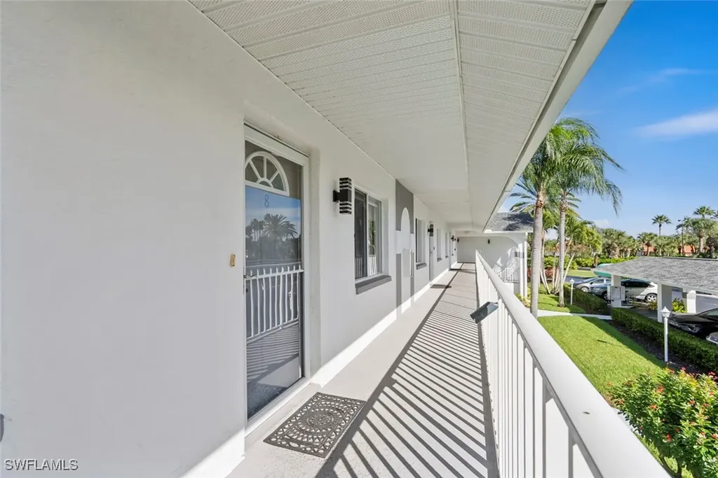 121 Gabriel Circle Naples FL 34104