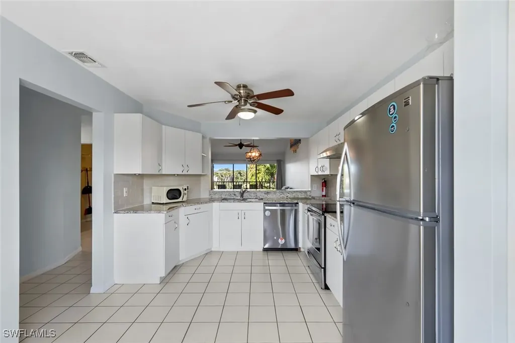 121 Gabriel Circle Naples FL 34104