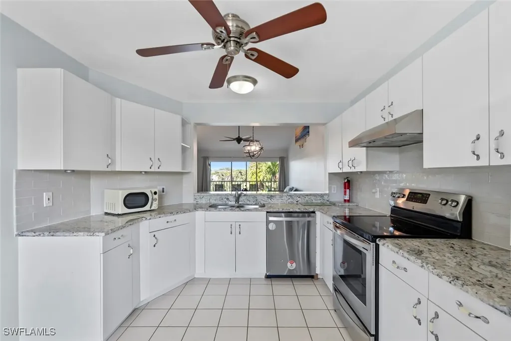 121 Gabriel Circle Naples FL 34104
