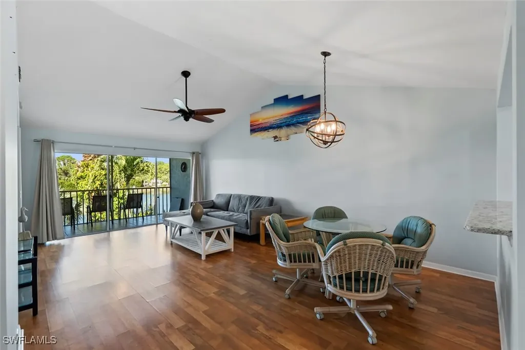 121 Gabriel Circle Naples FL 34104