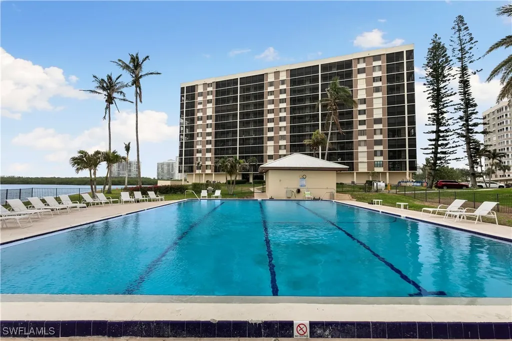 160 Turtle Lake Court Naples FL 34105