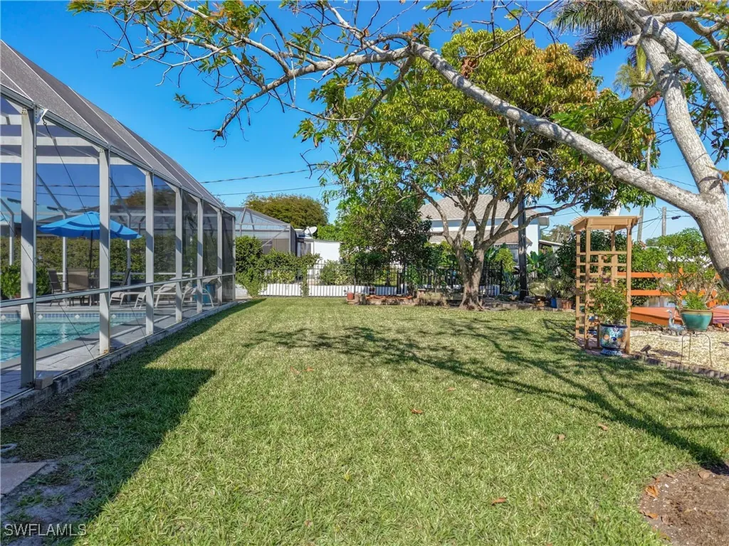 458 W Valley Drive Bonita Springs FL 34134