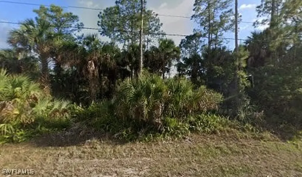 1780 16th Avenue NE Naples FL 34120