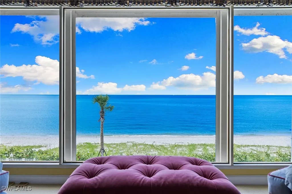 Naples FL, 1285 Gulf Shore Boulevard N, Unit 2B