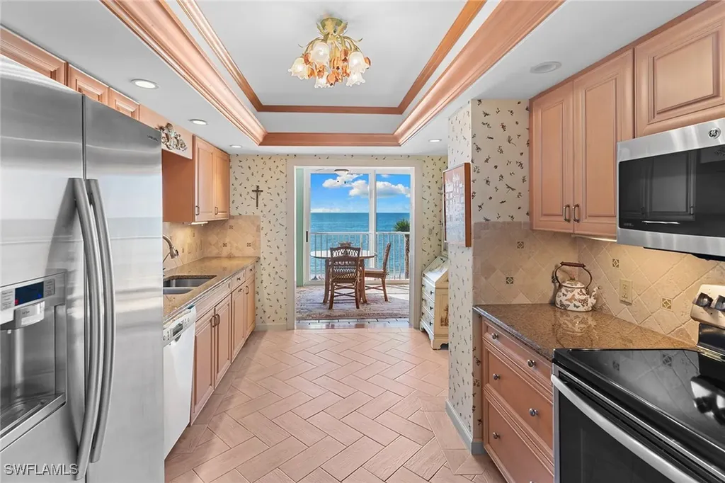 1285 Gulf Shore Boulevard N Naples FL 34102