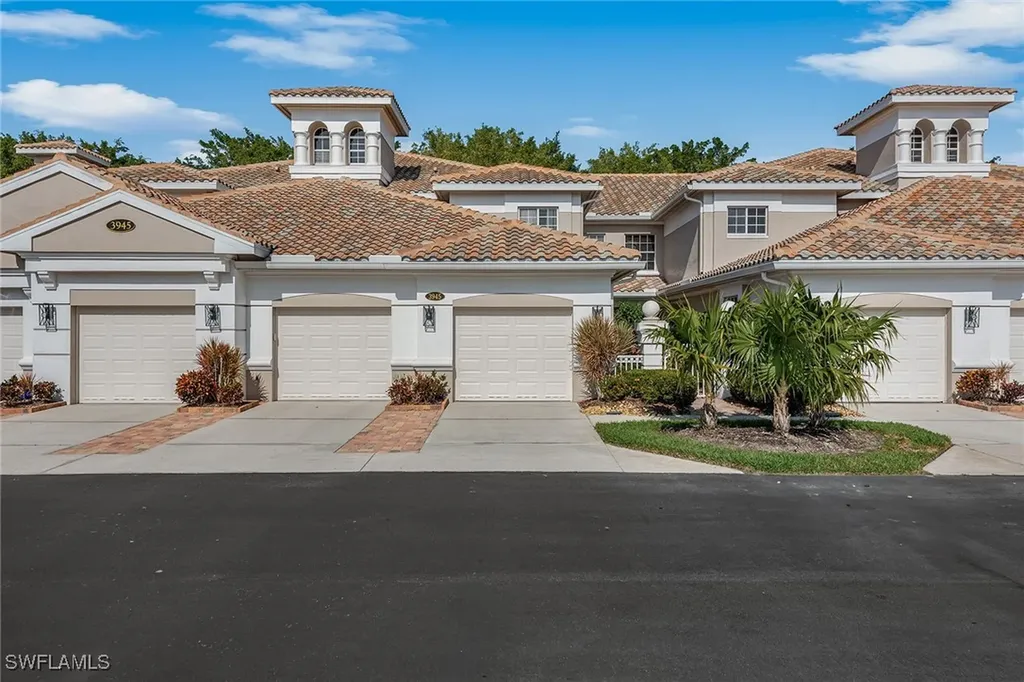 3945 Deer Crossing Court Naples FL 34114