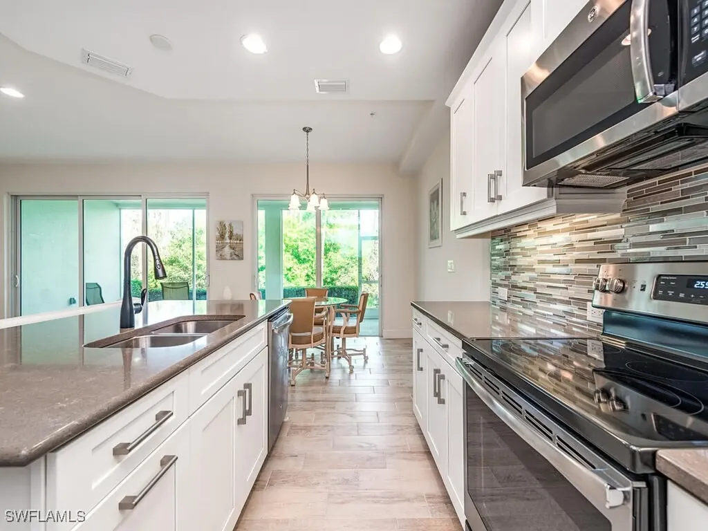 6981 Avalon Circle Naples FL 34112