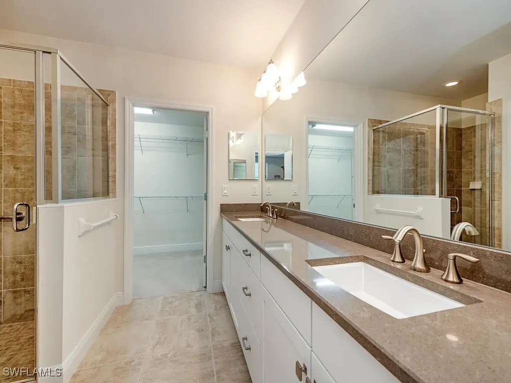 6981 Avalon Circle Naples FL 34112