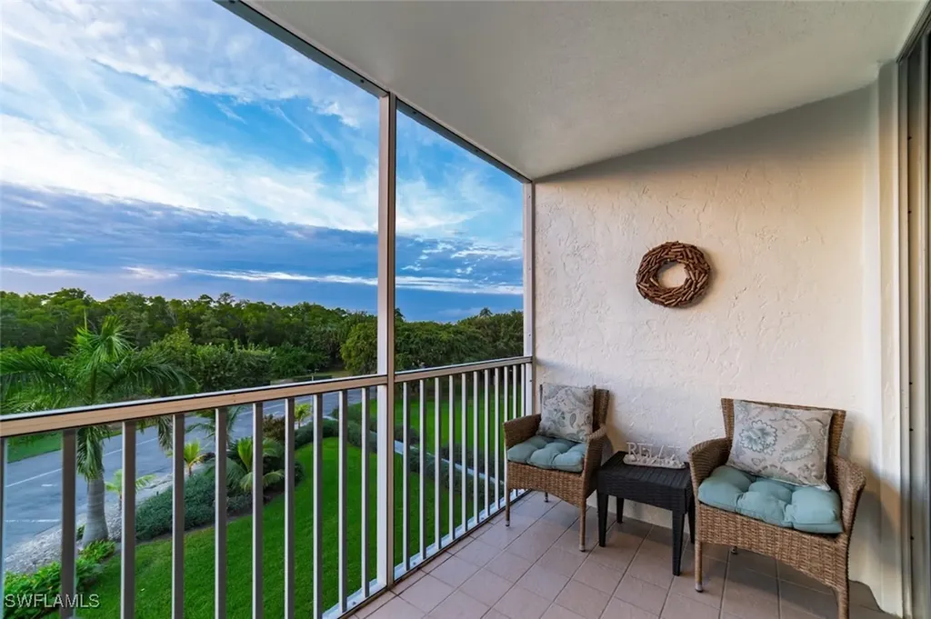 5 Bluebill Avenue Naples FL 34108