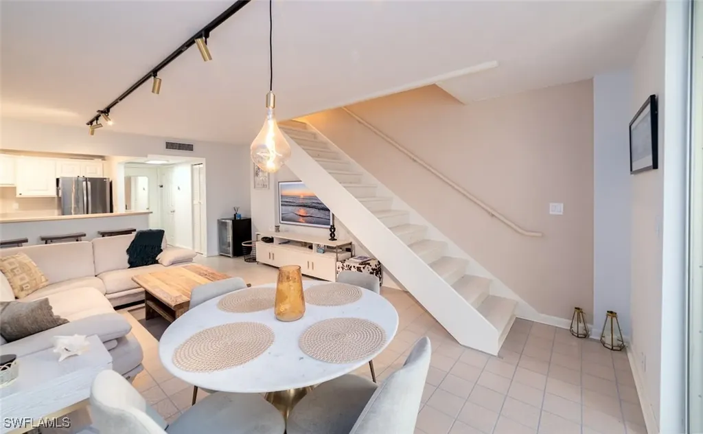 5 Bluebill Avenue Naples FL 34108