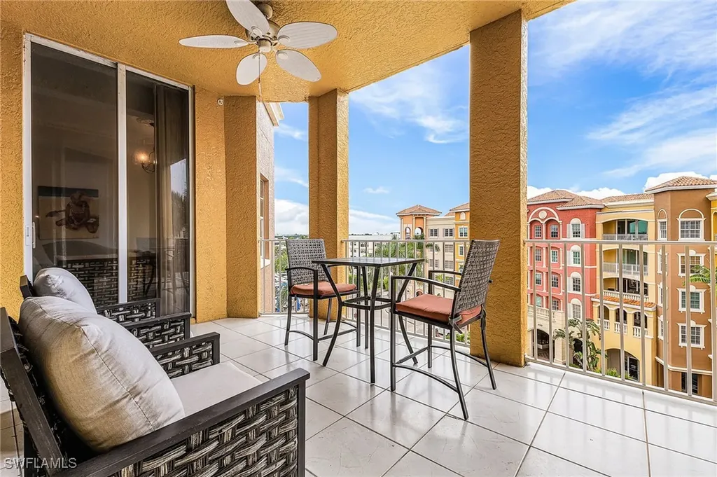 451 Bayfront Place Naples FL 34102