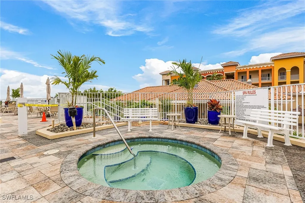 451 Bayfront Place Naples FL 34102