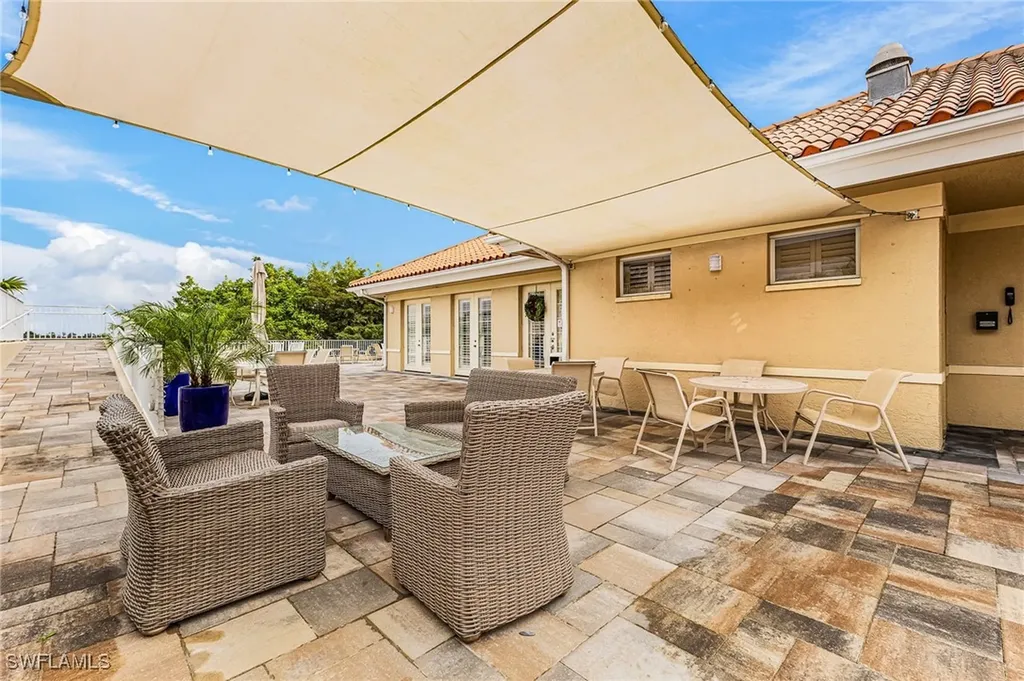 451 Bayfront Place Naples FL 34102