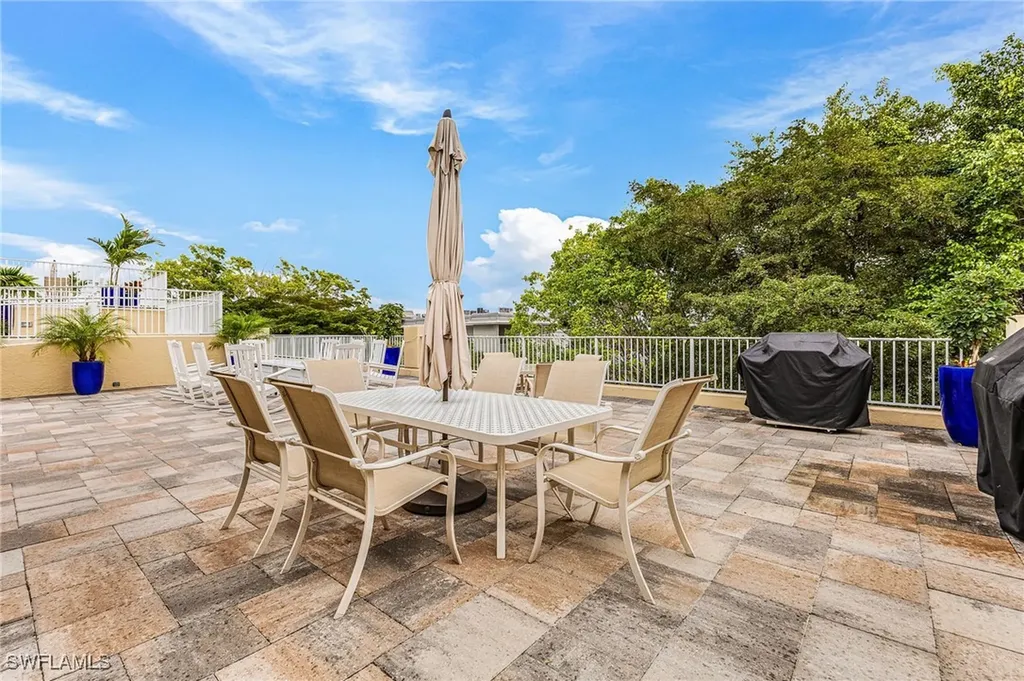 451 Bayfront Place Naples FL 34102