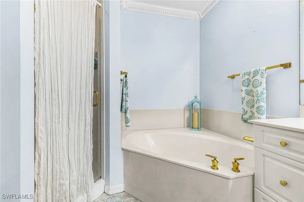 451 Bayfront Place Naples FL 34102