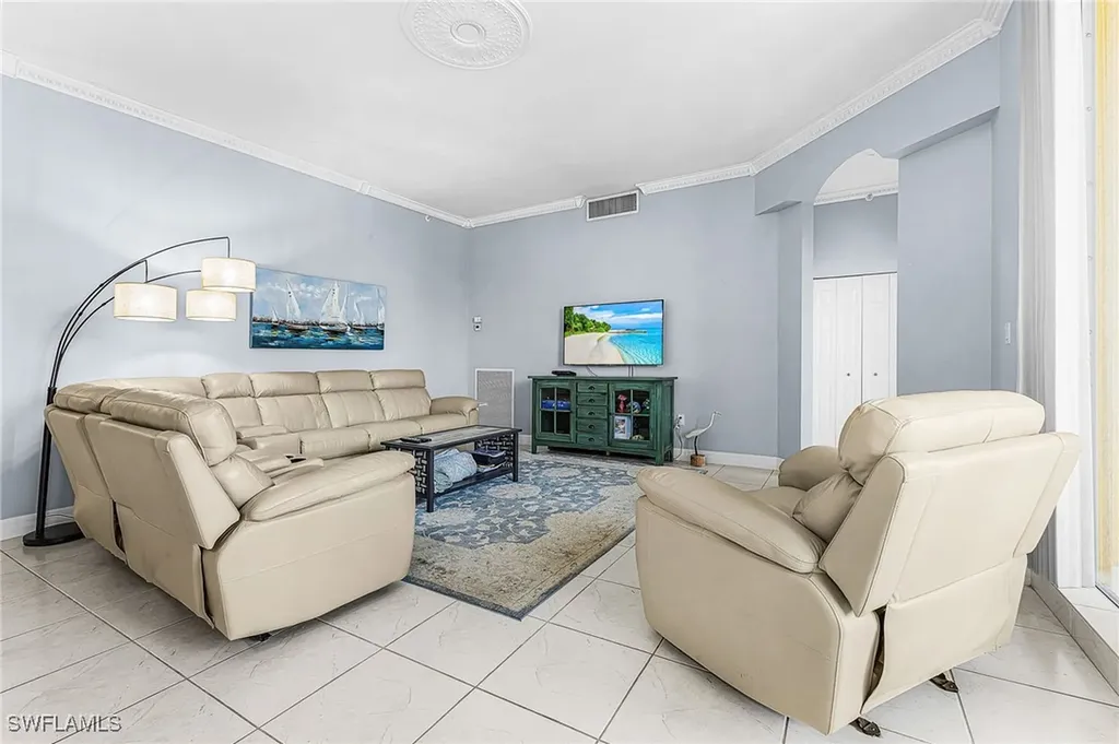 451 Bayfront Place Naples FL 34102