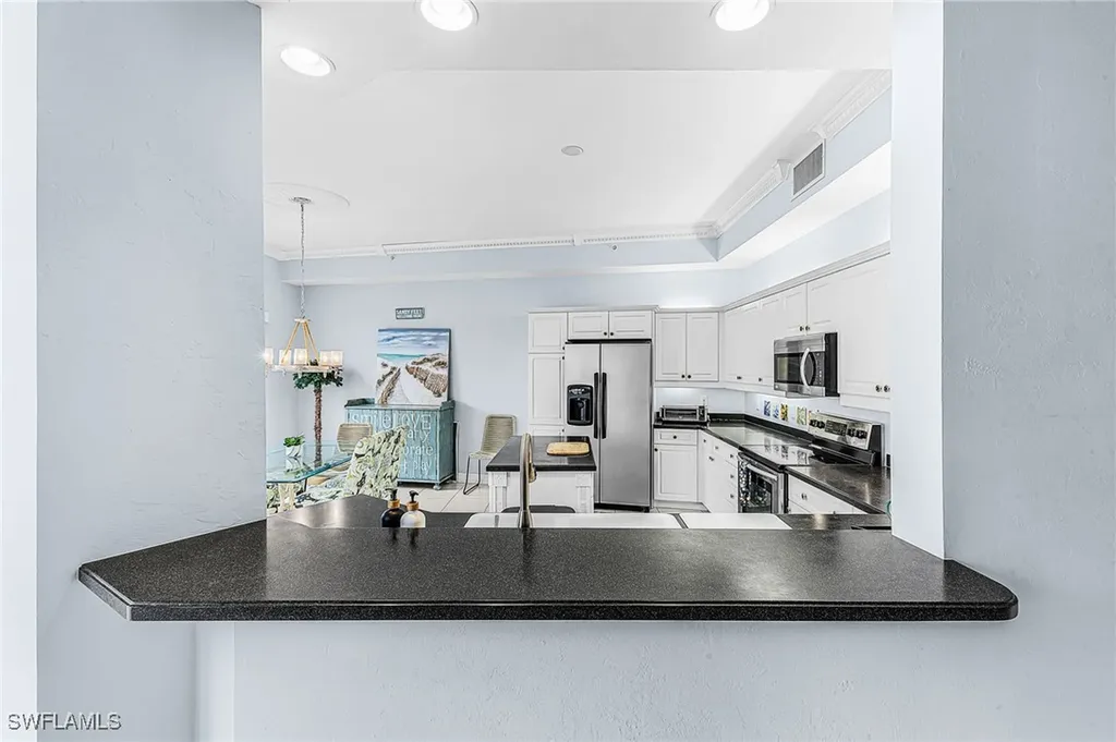 451 Bayfront Place Naples FL 34102