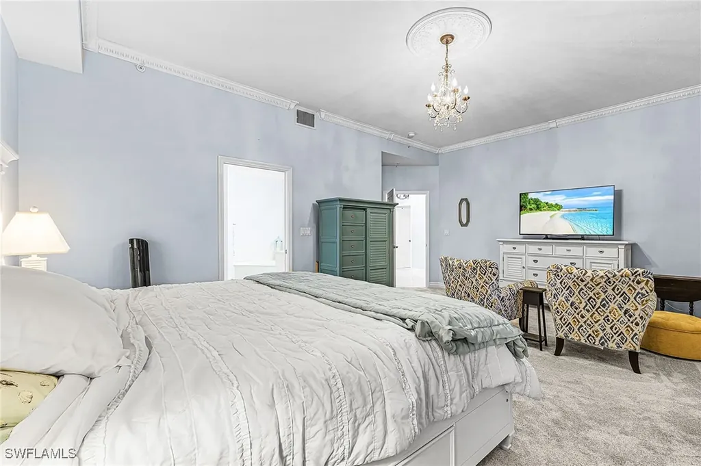 451 Bayfront Place Naples FL 34102