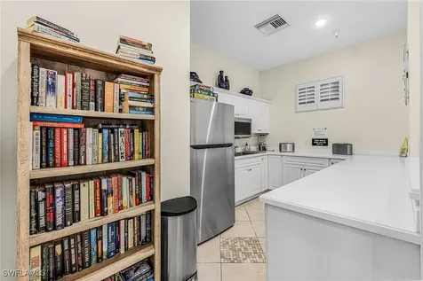 451 Bayfront Place Naples FL 34102