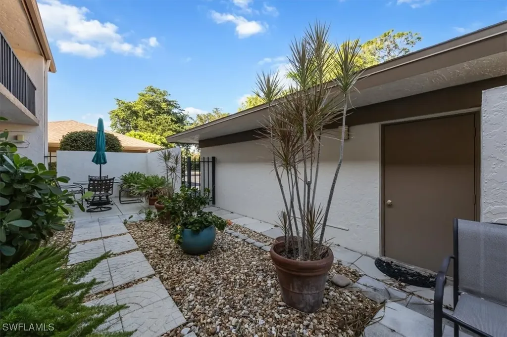 544 Retreat Drive Naples FL 34110