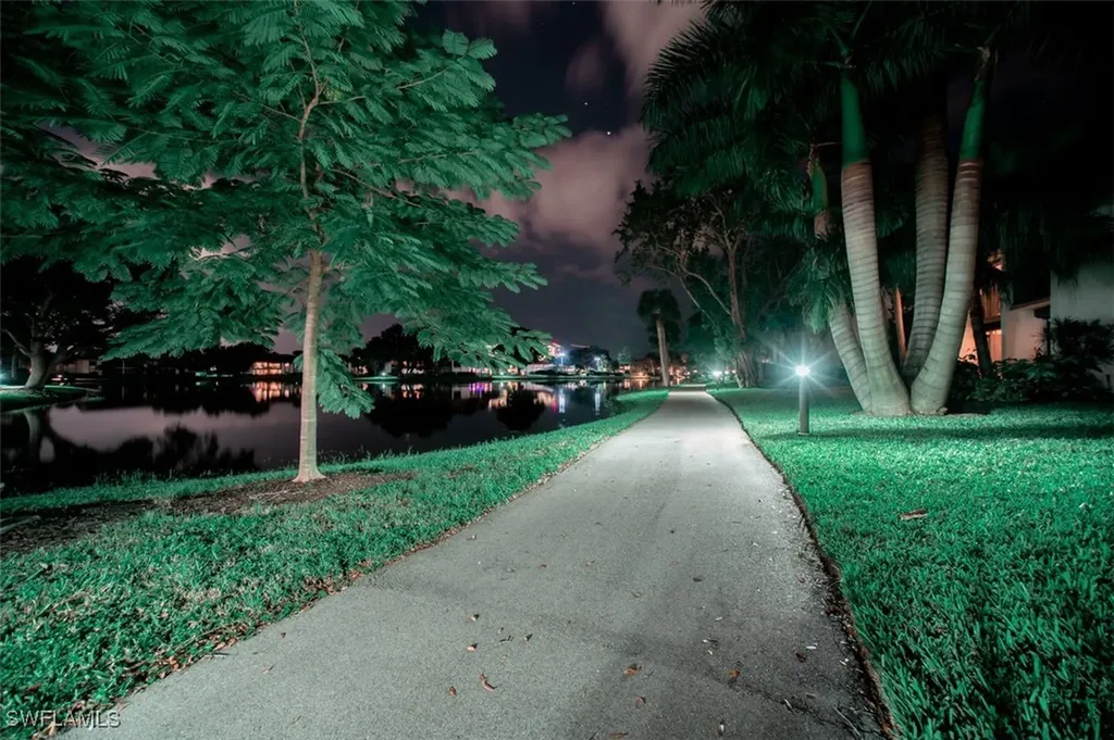 544 Retreat Drive Naples FL 34110