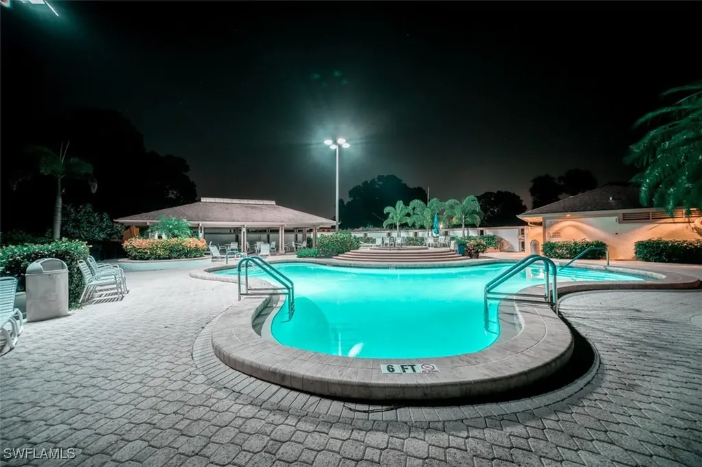 544 Retreat Drive Naples FL 34110