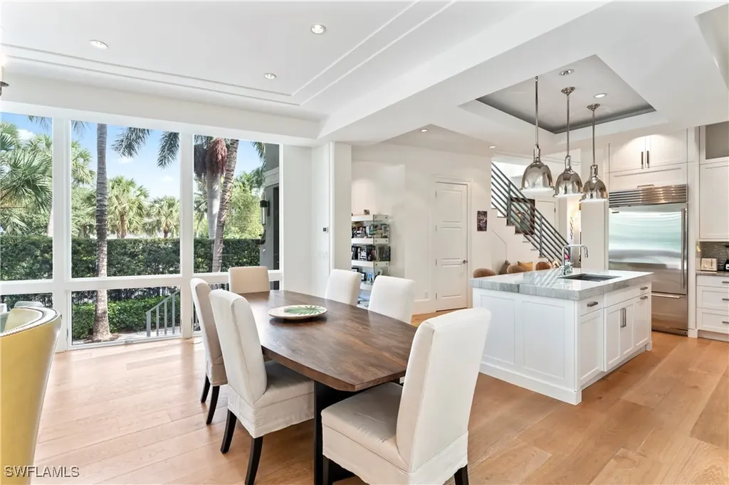 12 6th Street S Naples FL 34102