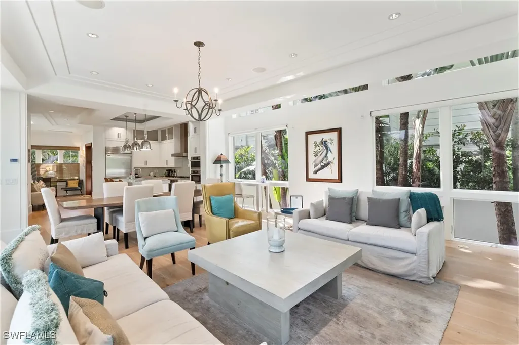 12 6th Street S Naples FL 34102