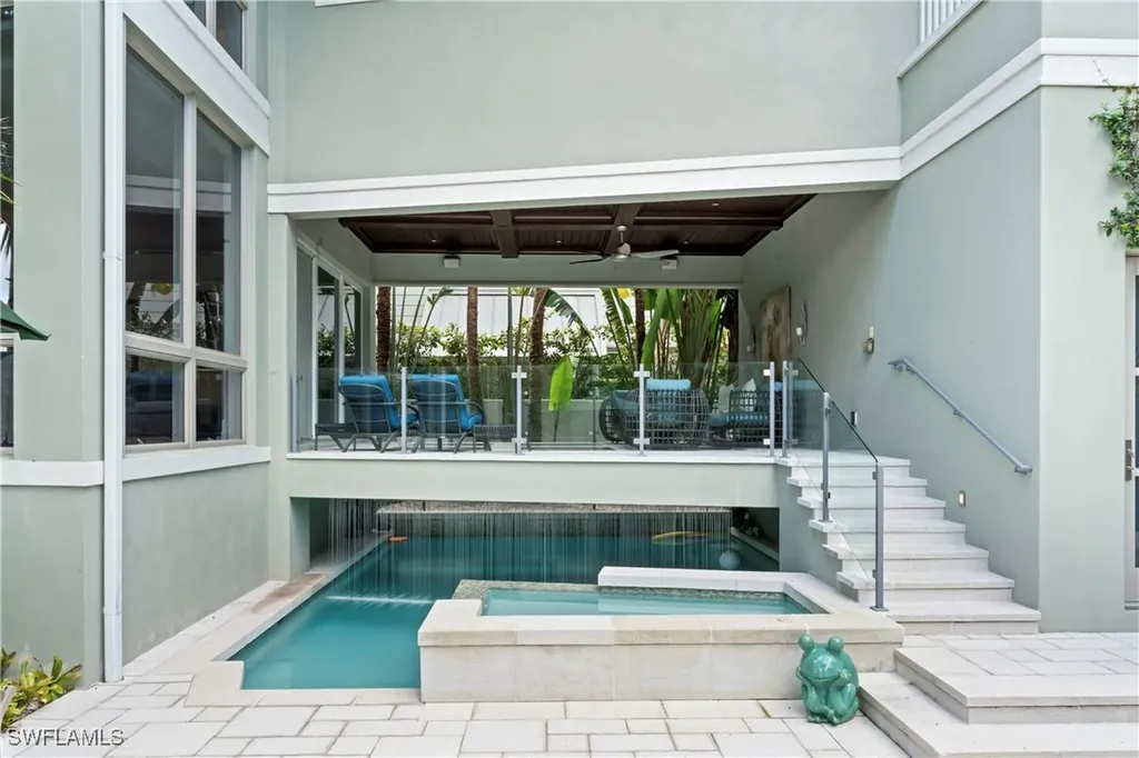 12 6th Street S Naples FL 34102