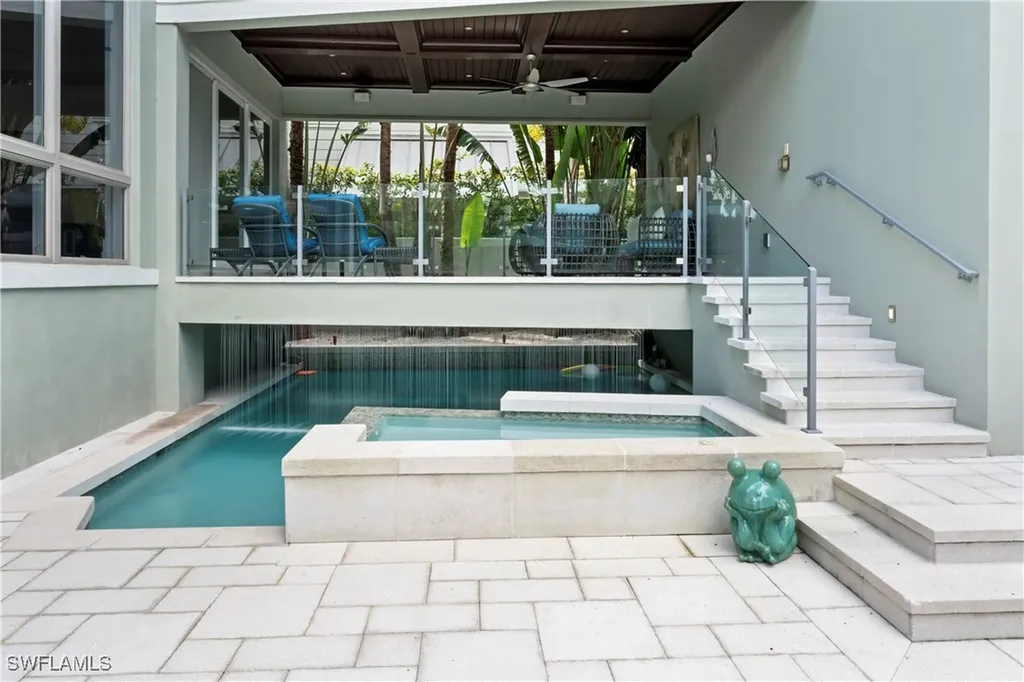12 6th Street S Naples FL 34102