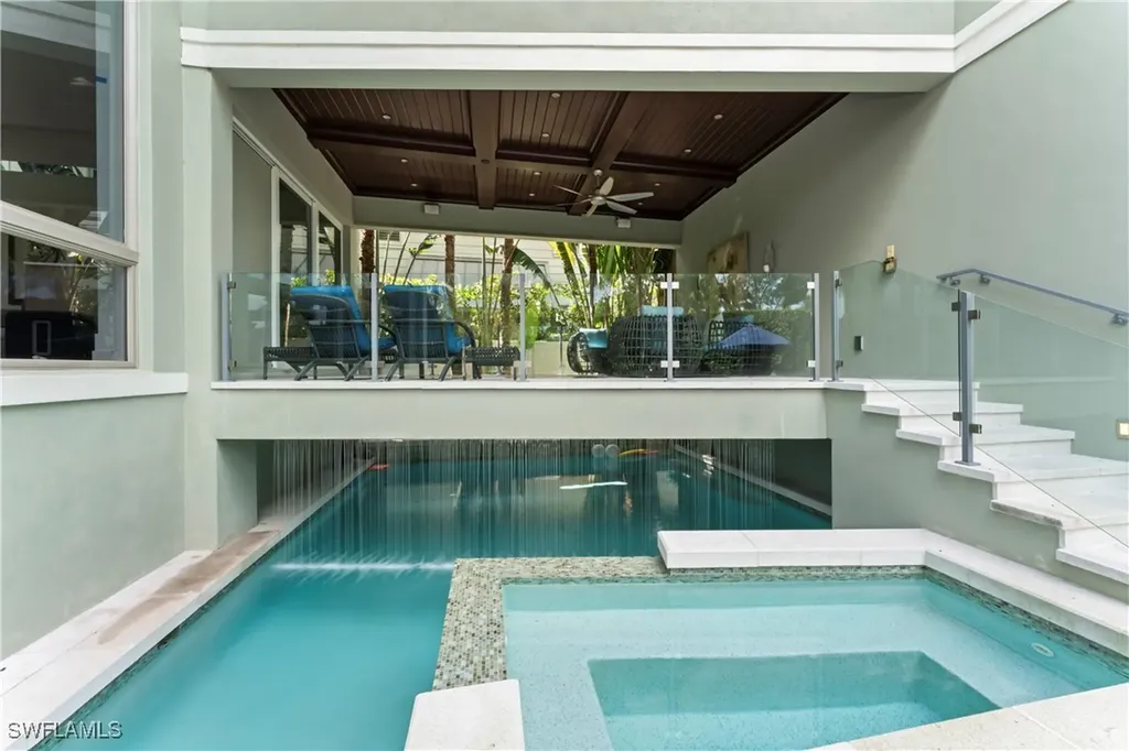 12 6th Street S Naples FL 34102