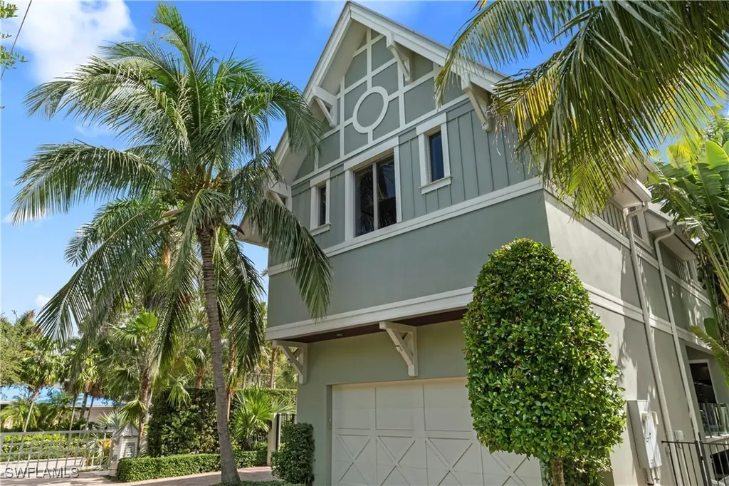 12 6th Street S Naples FL 34102