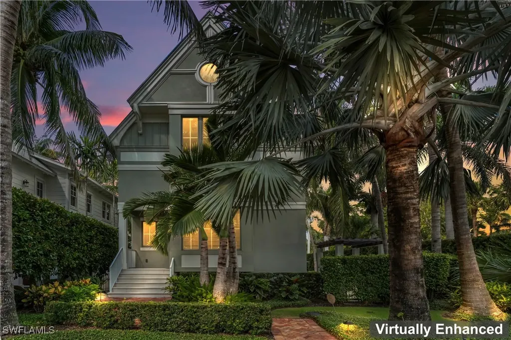 12 6th Street S Naples FL 34102